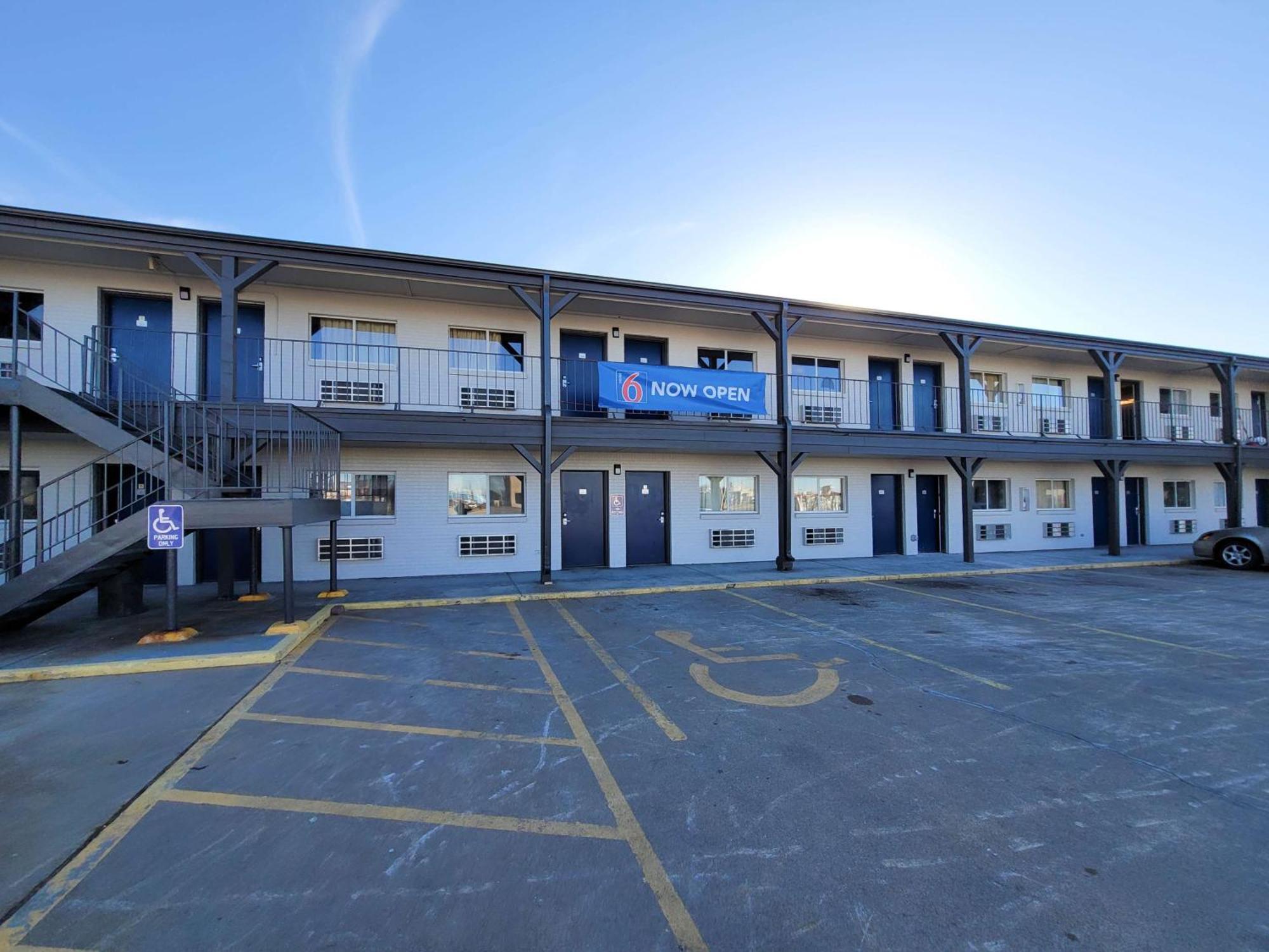 Motel 6 Wichita Ks South I35 Екстер'єр фото