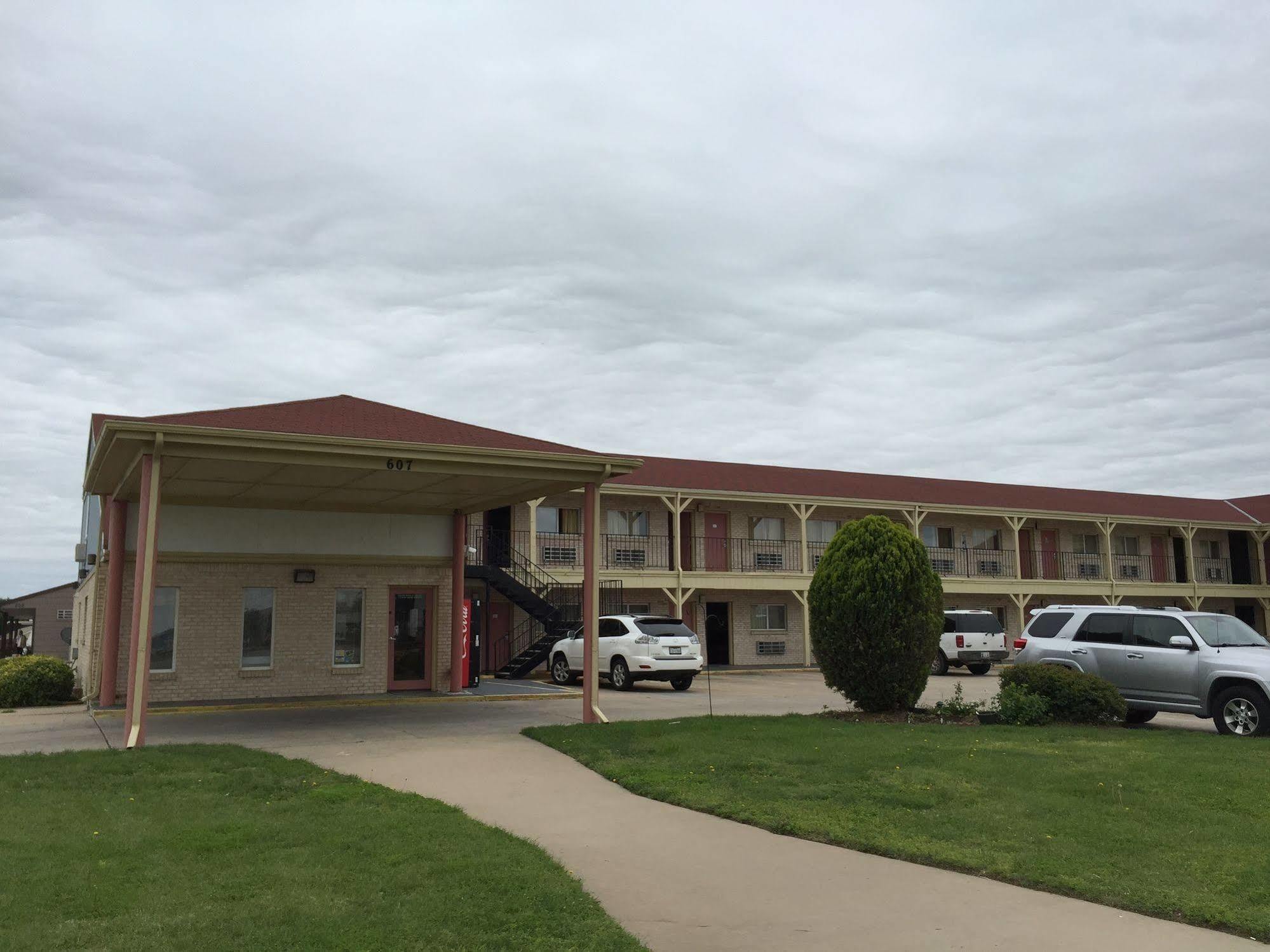 Motel 6 Wichita Ks South I35 Екстер'єр фото